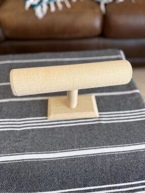 Estate Natural Burlap T-Bar Jewelry Display Stand for jewelry making